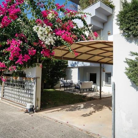 Pame Rentals - Cozy Glyfada Stay With Free Parking Athens Luaran gambar