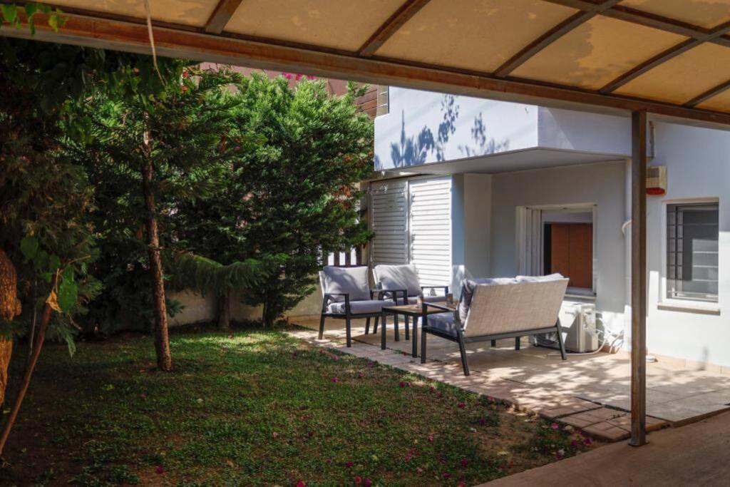 Pame Rentals - Cozy Glyfada Stay With Free Parking Athens Luaran gambar
