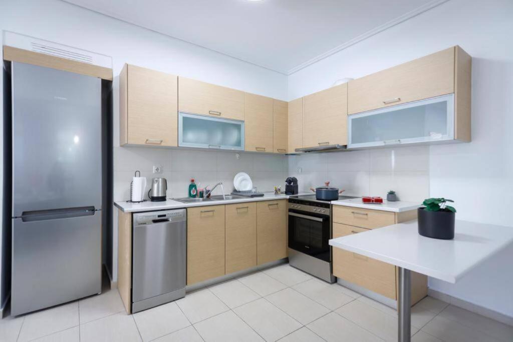 Pame Rentals - Cozy Glyfada Stay With Free Parking Athens Luaran gambar