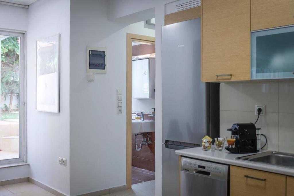 Pame Rentals - Cozy Glyfada Stay With Free Parking Athens Luaran gambar
