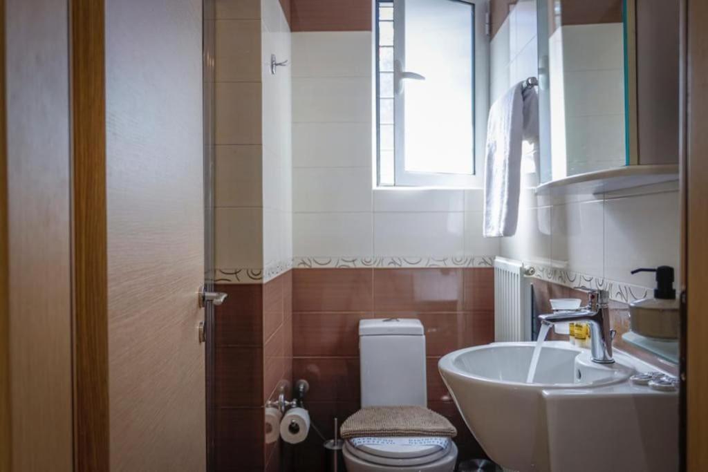 Pame Rentals - Cozy Glyfada Stay With Free Parking Athens Luaran gambar